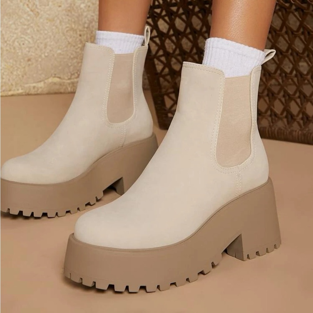 Shein Round Toe Lug Sole Chunky Heel Chelsea Boots